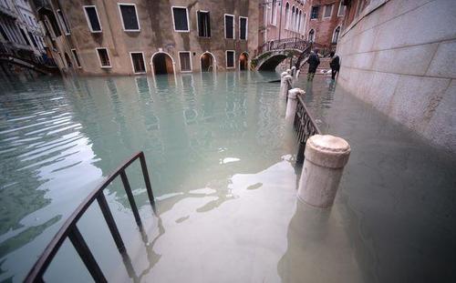威尼斯被水淹图（威尼斯 水灾）