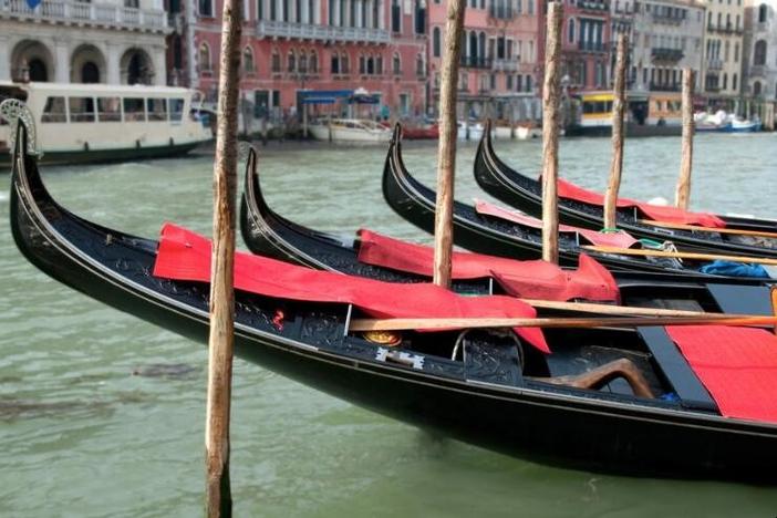 威尼斯小艇的形态（威尼斯小艇的形态有哪些）